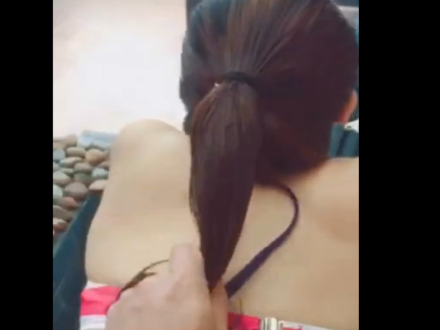 公司领导渡假温泉挑逗美女秘书