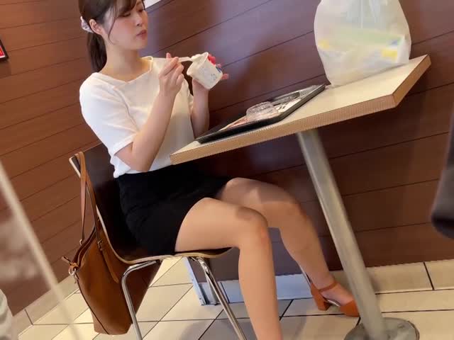 【mj】大胸美女逛街被盯上