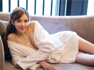 龙泽萝拉，超混血av女优