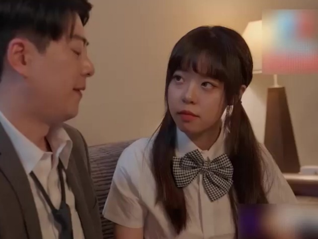天美传媒TMG134女儿送父亲的生日礼物-尤莉